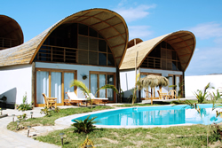 You can dive into the Kite Mancora pool right from the Wave house patio.pg